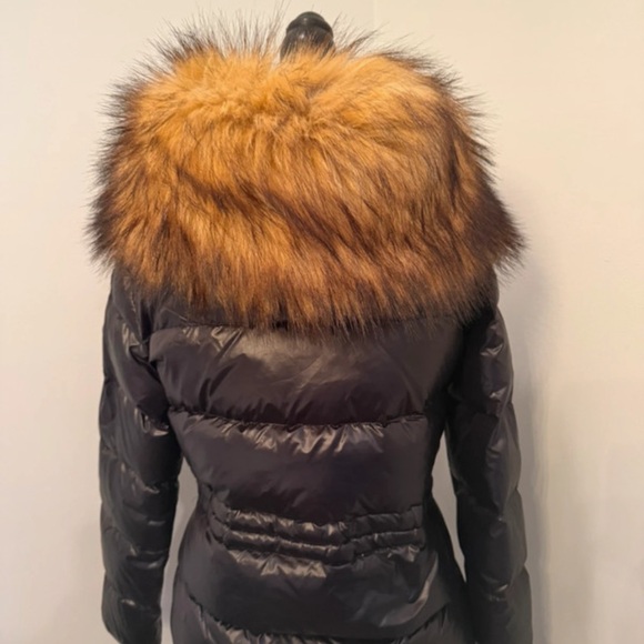Zara Black Puffer Jacket with Faux Fur Hood - Picture 6 of 9
